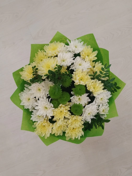 Букет из хризантем (бело-зеленый) фото 2
